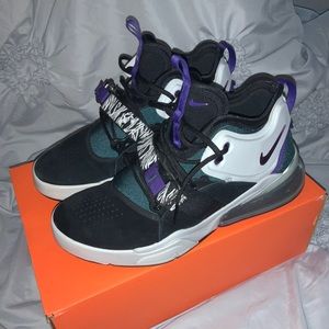 Nike Air Force 270 “Carnivore” RARE COLORWAY!!!